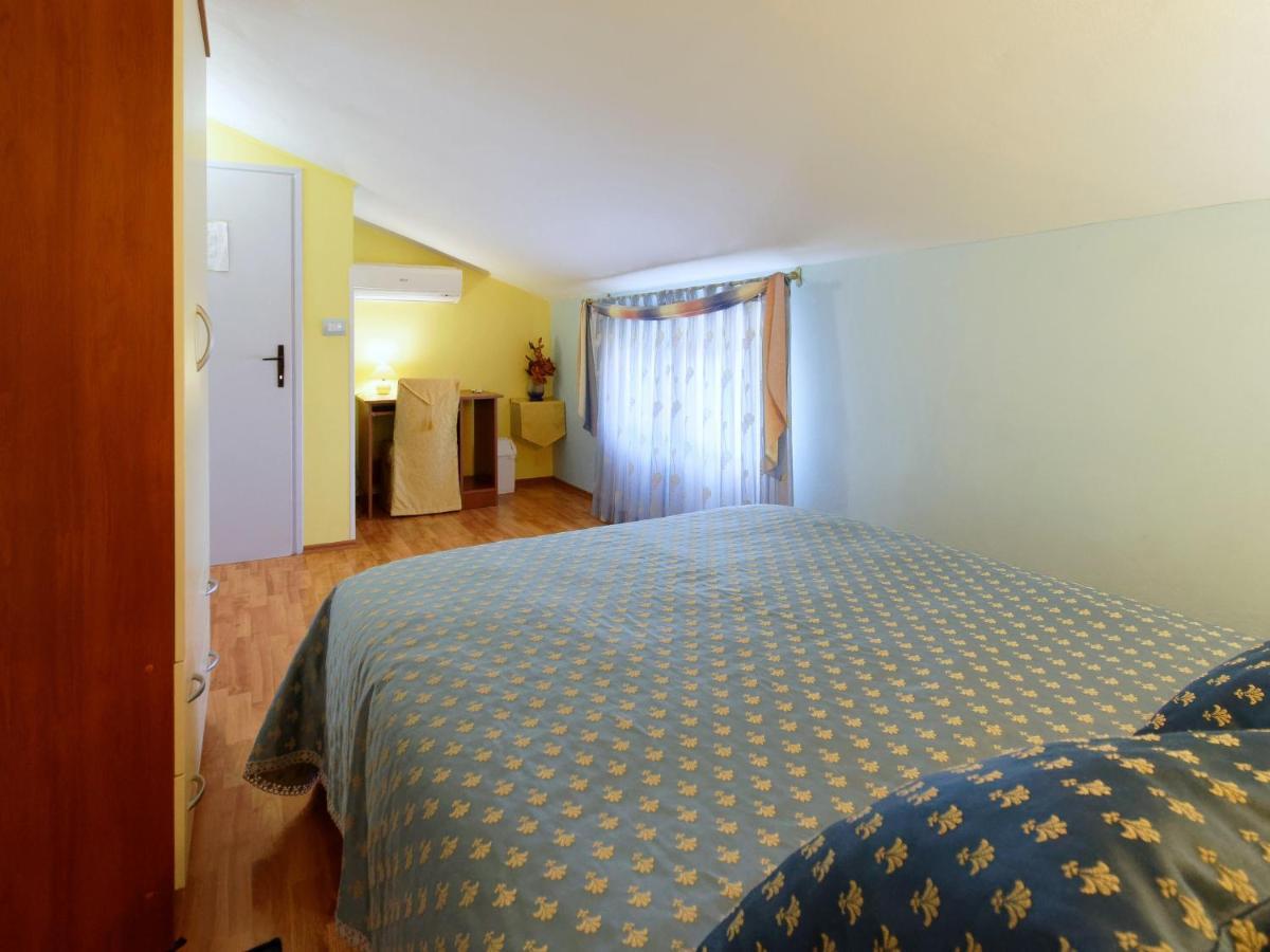 Holiday Home Nevena By Rent Istria Buje Luaran gambar