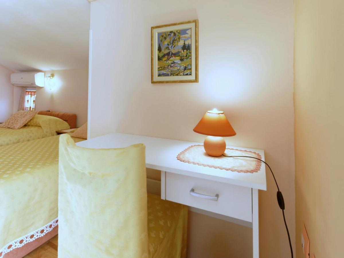 Holiday Home Nevena By Rent Istria Buje Luaran gambar