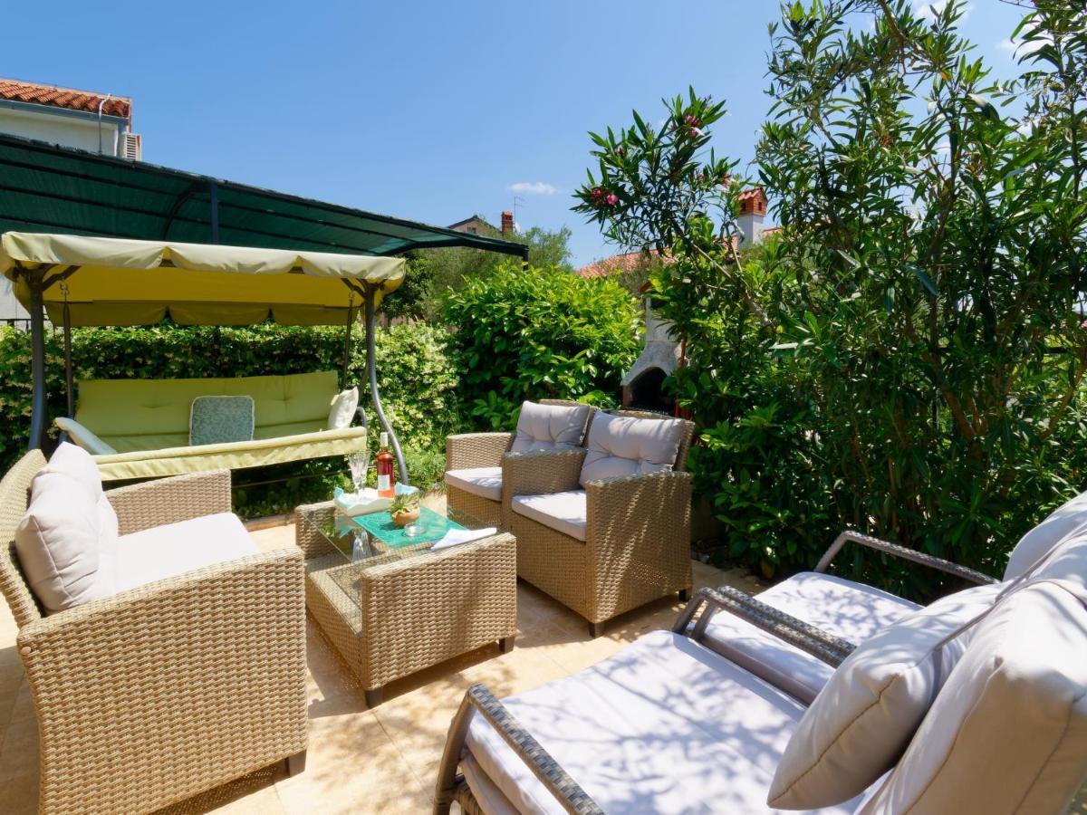 Holiday Home Nevena By Rent Istria Buje Luaran gambar