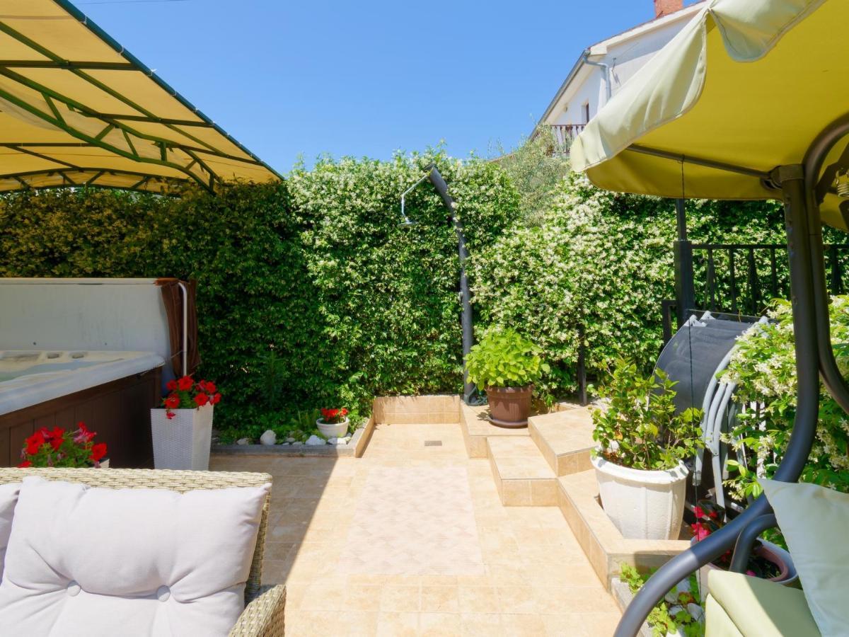 Holiday Home Nevena By Rent Istria Buje Luaran gambar