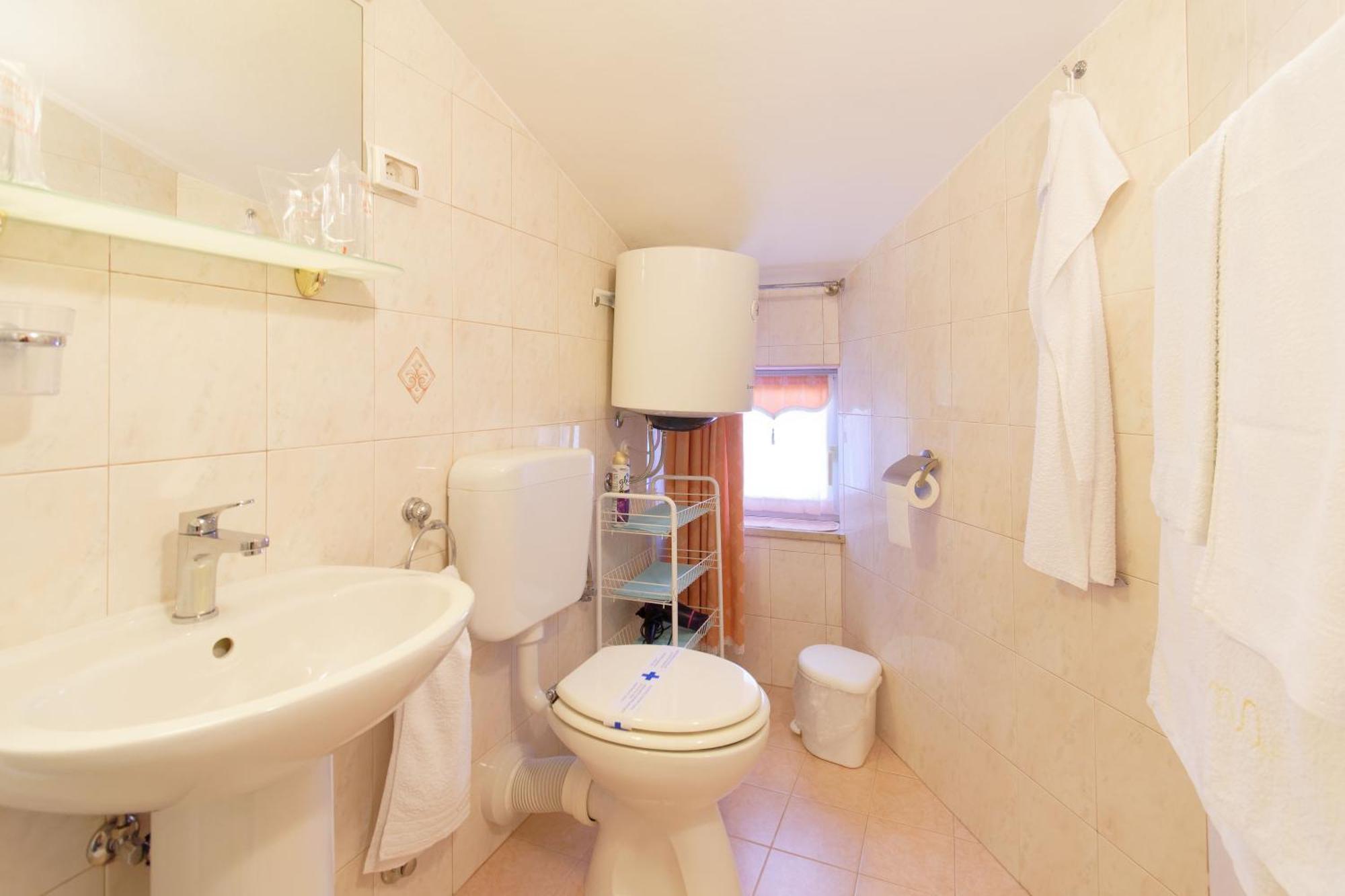 Holiday Home Nevena By Rent Istria Buje Bilik gambar